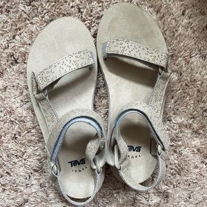 Teva Midform Star Print sandals / SZ 7